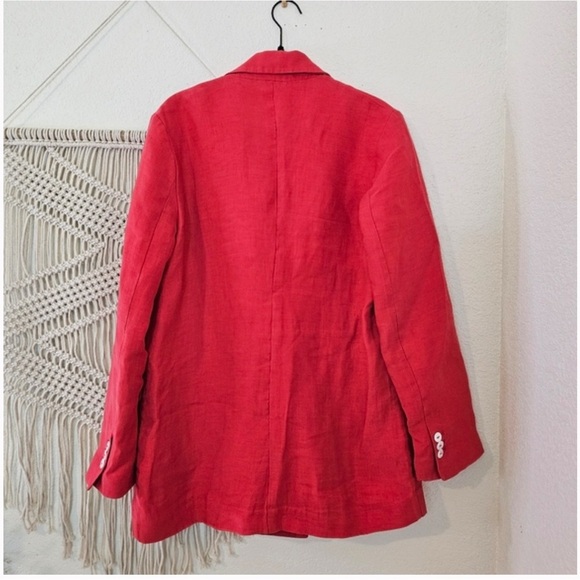 LAST CHANCE Zara Red Double-Breasted Linen Blazer with Textured Fabric(Oversized - Picture 2 of 2